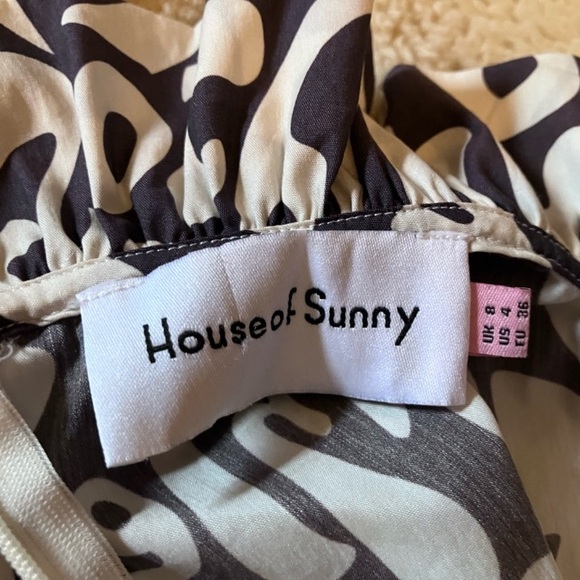 House of Sunny Scooby Party
Top Sz 4 - Picture 13 of 16